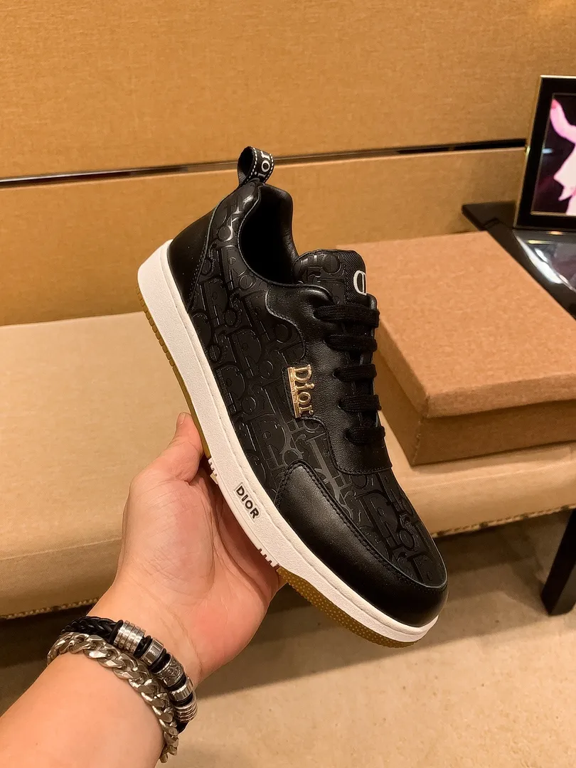 Men's shoes💰 420💰 [Dior] high-end men's shoes brand official website 1:1 latest masterpiece: the upper is made of Italian imported first-layer cowhide with a comfortable and breathable lining ➕original non-slip and wear-resistant outsole🔥, making walking more convenient and comfortable! An exclusive new model, a stunning work, a beautiful 1:1 replica [color] compared to the official quality! Create a fashionable personality to set off your uniqueness! A must-have for trendy men! Classic 🔥Size: 38-44 Color: 🔥 2⃣️colors available🔥.